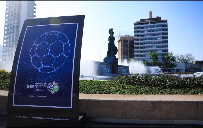 La exposición ofrece a los asistentes un viaje visual por la evolución del torneo de la FIFA y su impacto cultural. EL INFORMADOR / J. Acosta