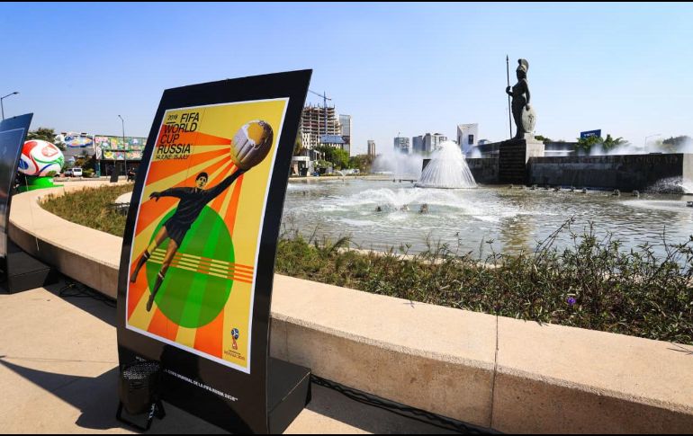 La exposición ofrece a los asistentes un viaje visual por la evolución del torneo de la FIFA y su impacto cultural. EL INFORMADOR / J. Acosta