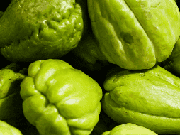 El chayote es una verdura con alto contenido de agua y muy pocas calorías. ESPECIAL