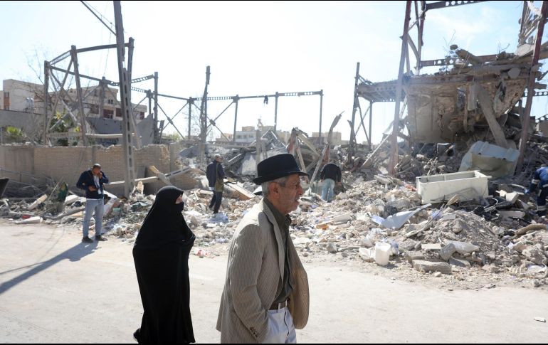 Secuelas de los bombardeos israelíes. El edificio del órgano encargado de designar al nuevo líder iraní, en Teherán, fue alcanzado por ataques atribuidos a Estados Unidos e Israel. Golpeó el corazón político del régimen, tras la muerte del ayatolá Alí Jamenei. EFE/A. Taherkenareh