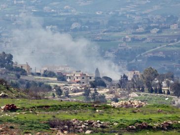 Fotografía de un ataque israelí en Líbano, uno de los países donde que mexicanos han sido evacuados. EFE/EPA/A. Safadi