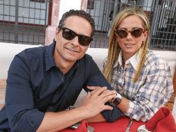 Carlos Gudiño y Gaby Estrada. GENTE BIEN JALISCO / Revista del 6 de marzo 2026