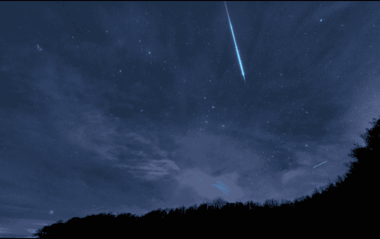 El contexto estacional (equinoccio de primavera ) es clave para la observación astronómica de este mes. CANVA