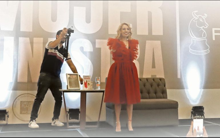 La inauguración de esta plataforma contó con la presencia de la reconocida conferencista y escritora Adriana Macías. ESPECIAL