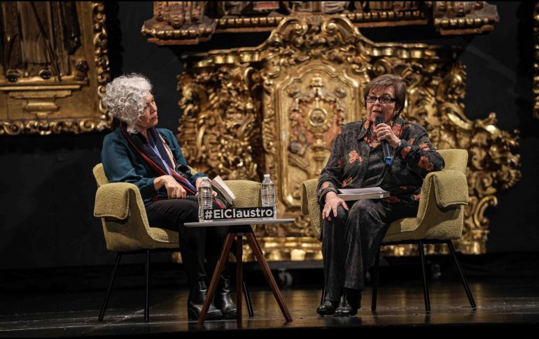 En la charla, Baranda destacó que el nuevo libro de Cross, “Tu otro nombre” (Era, 2025). SUN/Gabriel Pano