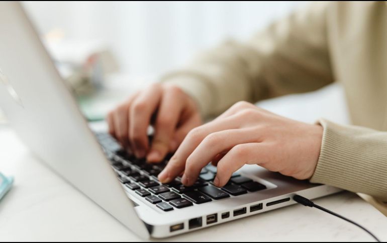 Con 447 votos a favor, diputados avalaron una reforma para proteger el tiempo personal de los trabajadores. CANVA