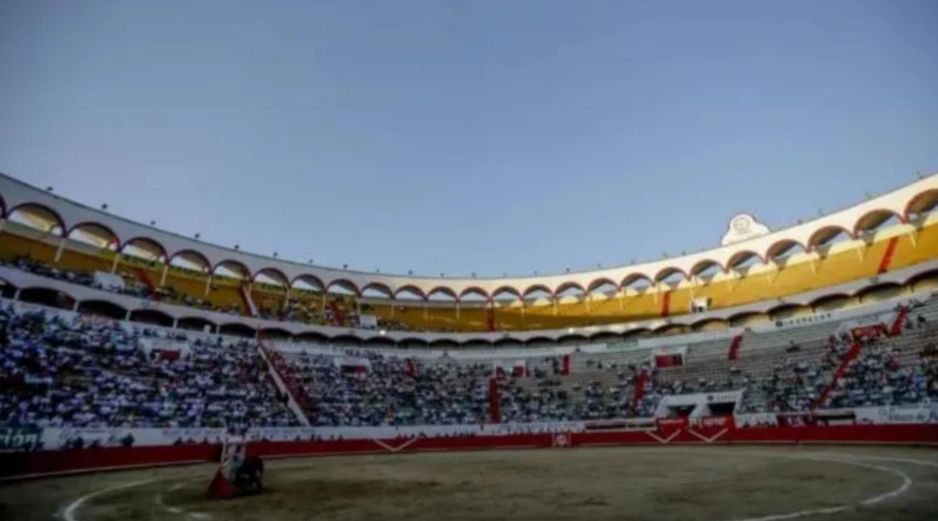 La afición tapatía, reconocida por su exigencia y cultura taurina, espera una tarde de emociones fuertes donde la seriedad del toro y la entrega de los toreros sean los protagonistas. EL INFORMADOR / ARCHIVO