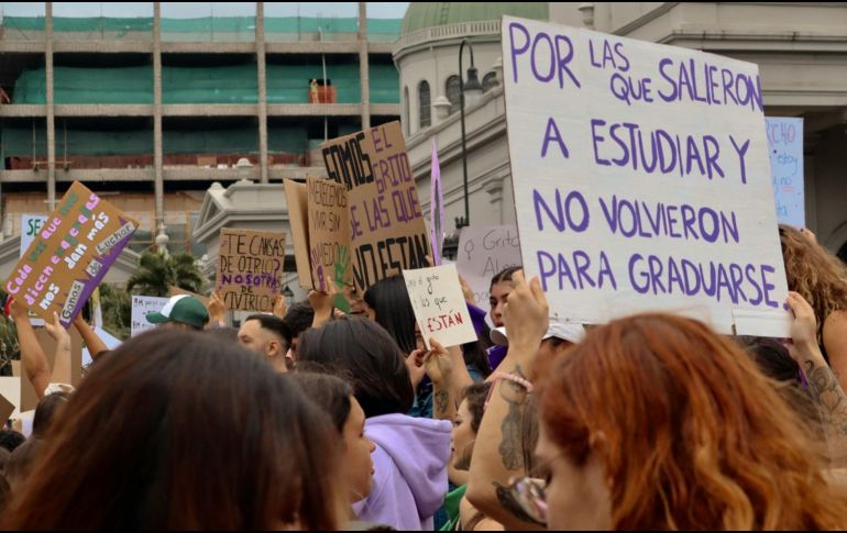 Este domingo 8 de marzo se llevará a cabo la marcha del 8M en conmemoración del Día Internacional de la Mujer. UNSPLASH / A. CHACÓN