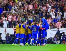 Chivas consumó la voltereta en el Clásico Tapatío que le permitió regresar a la senda de la victoria y que también le arrebató el invicto al Atlas como local. EL INFORMADOR/ J. ACOSTA.