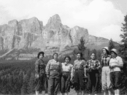 La Primera Expedición Femenina Mexicana contempló subir a los Montes Victoria de 3 mil 464 metros, Lefroy de 3 mil 423 y Eisenhower de 2 mil 766, en sólo siete días. ESPECIAL/Cortesía Luz María Guzmán