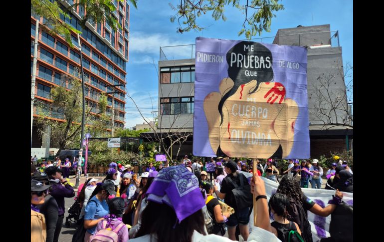 Cientos de mujeres se dieron cita en la Glorieta de las y los Desaparecidos para exigir justicia y alto a la violencia. EL INFORMADOR / R. Bobadilla