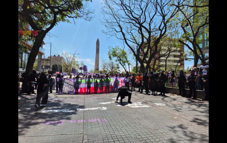 Cientos de mujeres se dieron cita en la Glorieta de las y los Desaparecidos para exigir justicia y alto a la violencia. EL INFORMADOR / R. Bobadilla