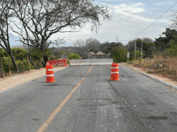 El motociclista conducía, al parecer, sin percatarse de las obras que ahí se realizan para tratar de reconstruir el camino. ESPECIAL