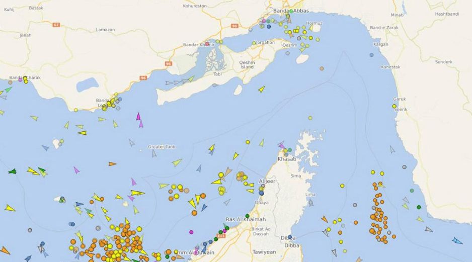 El estrecho de Ormuz concentra una quinta parte del tráfico marítimo de petróleo mundial. EFE/Vesselfinder.com