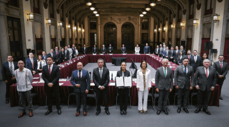 Sheinbaum aseguró que esta medida busca proteger la economía de las familias mexicanas en medio del conflicto que se mantiene en Medio Oriente. X / @Claudiashein