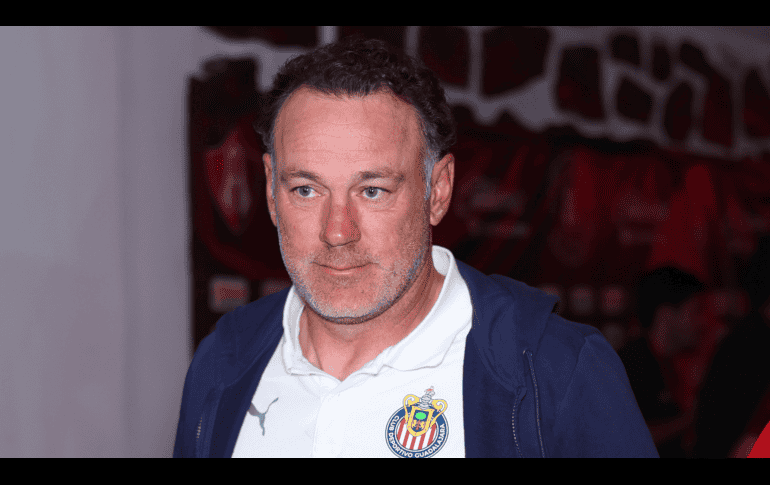 Para el técnico argentino de Chivas, la versatilidad del joven mexicano para jugar como carrilero sería de gran ayuda en su idea táctica. IMAGO7 / ARCHIVO