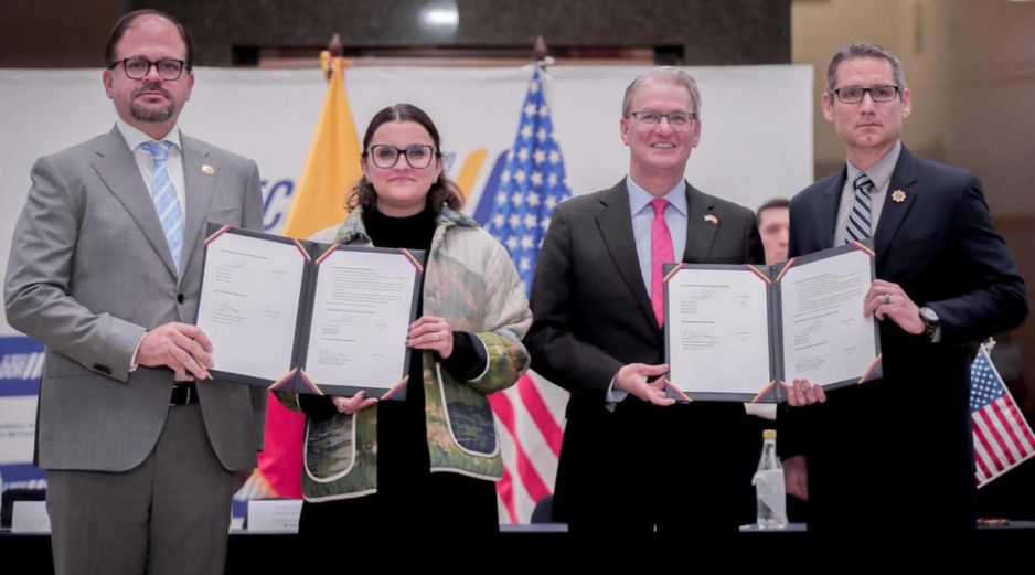 El diplomático recordó que equipos del FBI ya han colaborando antes con las fuerzas de seguridad ecuatorianas. EFE/ Embajada de Estados Unidos en Ecuador