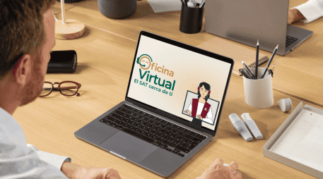 El SAT subrayó que todos los trámites y la orientación que ofrece la institución son completamente gratuitos. ESPECIAL/ CANVA/ SAT