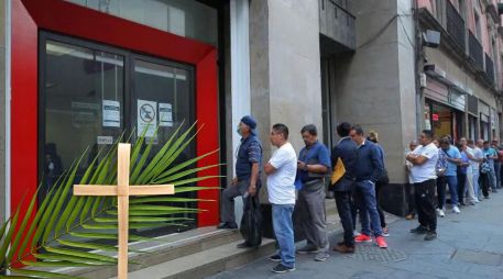 Las sucursales bancarias suspenderán operaciones durante Jueves y Viernes Santo de 2026. ESPECIAL / NTX y CANVA