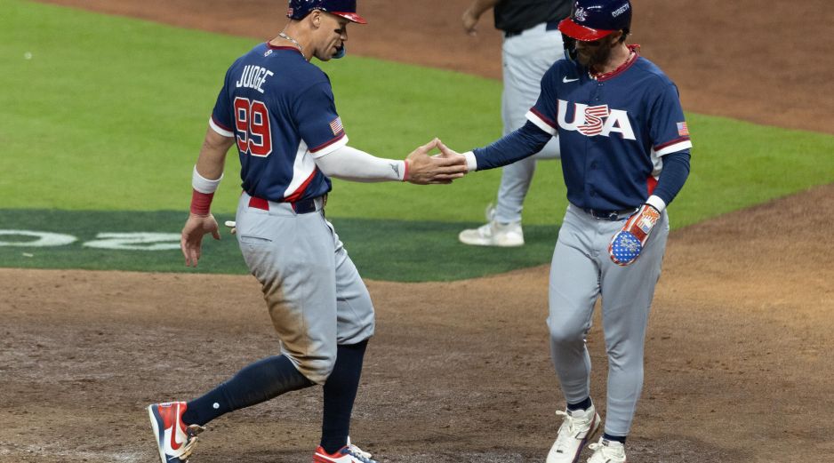 Estados Unidos sufrió más de lo esperado, pero finalmente aseguró su lugar en las Semifinales del Clásico Mundial de Béisbol 2026 tras imponerse por 5-3 a Canadá en el Daikin Park, en un duelo que mantuvo la tensión hasta los últimos episodios. EFE / C. Ramírez