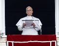 "Renuevo mi cercanía orante a todos aquellos que han perdido a sus seres queridos en los ataques", dijo el Pontífice. EFE/EPA/A. Carconi