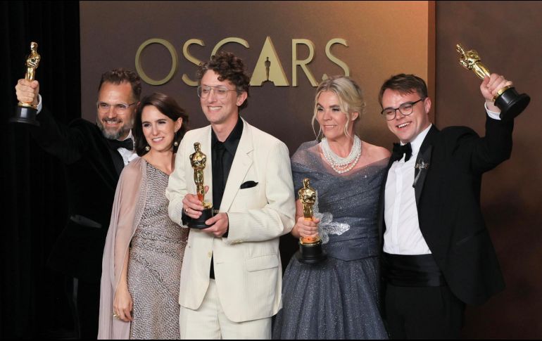 Además de la competencia por el galardón principal, se vivieron momentos de emoción en cada categoría, desde la actuación hasta el diseño de vestuario y la música. EFE / A. Arorizo