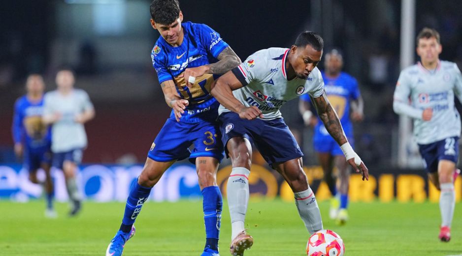 Pumas UNAM y Cruz Azul protagonizaron un empate en Ciudad Universitaria, en un encuentro que mantiene la creciente rivalidad entre ambas aficiones. IMAGO7.