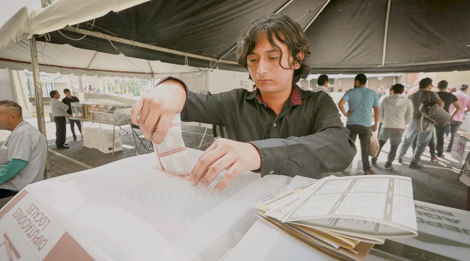 La propuesta del Gobierno busca un ajuste al presupuesto del INE, así como menos recursos a los Congresos estatales y Ayuntamientos. EL INFORMADOR