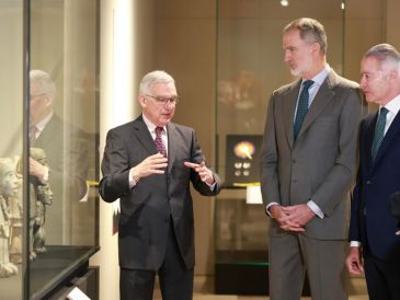 El rey Felipe VI de España, durante una visita no oficial en el Museo Arqueológico Nacional en Madrid. EFE / J. Jiménez Casa De S.M. El Rey