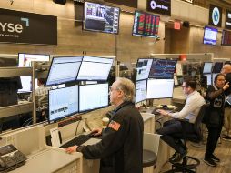 Wall Street comenzó la semana en verde y su principal indicador, el Dow Jones de Industriales, ganó este lunes un 0.83 %. EFE / ARCHIVO