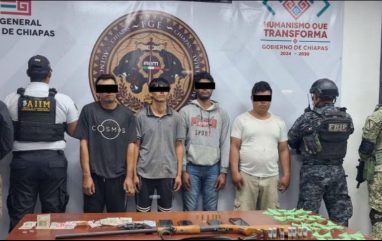 Los detenidos fueron identificados con los nombres de Luis, Jhafet, Mari y Alberto, ligados a la estructura de la organización criminal. “Manifestaron pertenecer al grupo delictivo denominado Cártel Chiapas y Guatemala”, dijo la Secretaría. ESPECIAL