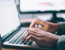 Si te toca laborar el próximo viernes 1 de mayo y tu empleador no cubre el monto equivalente al pago triple, puedes acudir a la PROFEDET. Unsplash