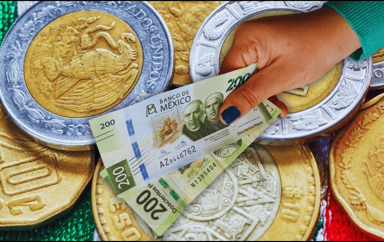 Datos del Banco de México (Banxico) muestran que la demanda de dinero en efectivo presenta un aumento anual de 7.3%. ESPECIAL / CANVA