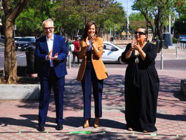 El acto inaugural reunió a autoridades culturales, organizadores y estudiantes de la Preparatoria de Tlajomulco, quienes presenciaron el corte de listón que marca el inicio formal de las actividades previas al festival. EL INFORMADOR/ J. Acosta