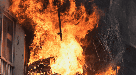 El Ejército de Israel anunció la madrugada de ayer, martes, una nueva oleada de ataques aéreos contra infraestructuras en Irán tras detectar el lanzamiento de misiles iraníes hacia territorio israelí. AP/B. Hussein