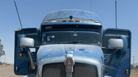 Elementos de Fiscalía lograron detener a uno de los participantes en el intento de robo de cmión en Lagos de Moreno. ESPECIAL