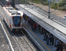 Hasta las 16:30 horas no se había informado sobre la restitución del servicio de esta línea del tren. EL INFORMADOR/A. NAVARRO