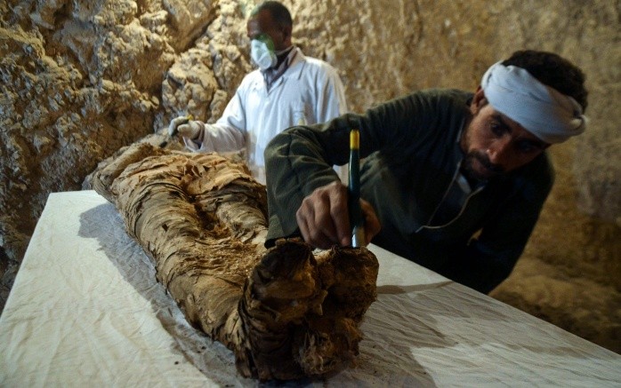 Los artefactos se encontraron en un cementerio para nobles y altos funcionarios en la orilla oeste del río Nilo. AFP/Stringer