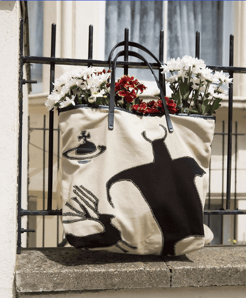 Tom Marshack en Instagram @ viviennewestwood