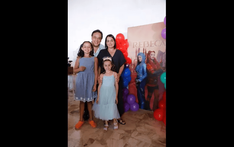 Salvador Cosío, Paulina Corella, Paulina y Rebeca Cosío. GENTE BIEN JALISCO/&nbsp;