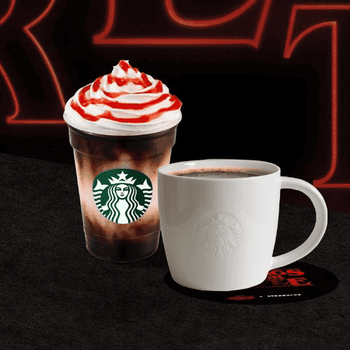  El menú temporal destaca un frappuccino inspirado en Stranger Things, con mezcla de mocha, fresa y crema que captura la esencia de Hawkins. STARBUCKS/ESPECIAL 